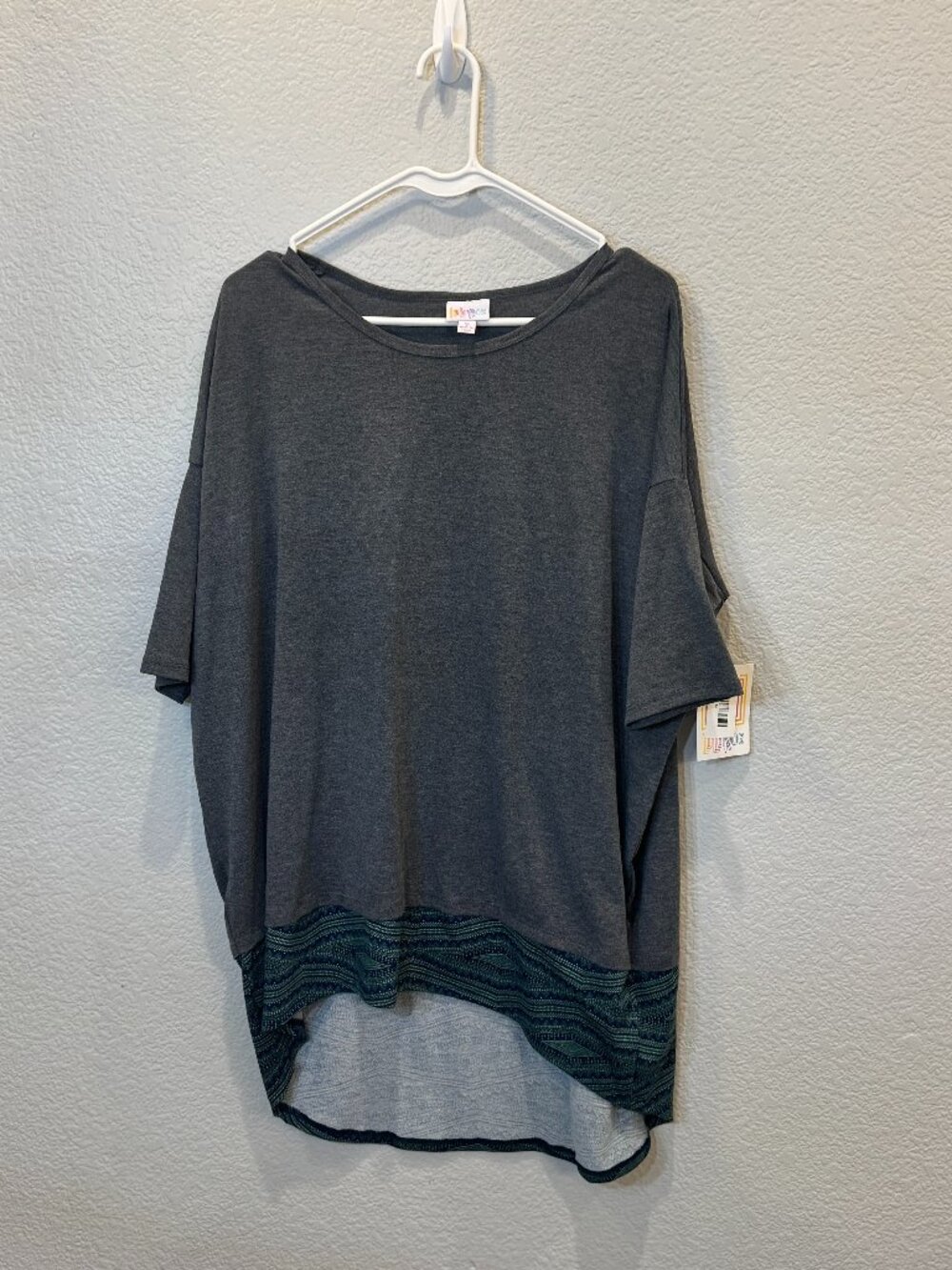 LuLaRoe "Irma" tunic top Size M